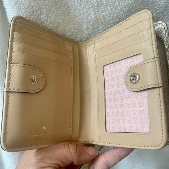 Kate Spade gold leather wallet. - Picture 4 of 8